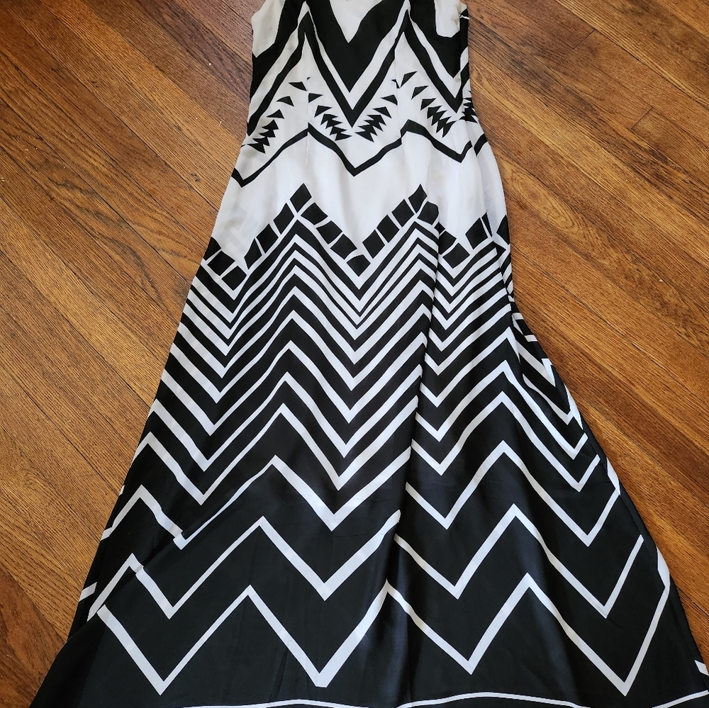 Charming Charlie Small Black/White Maxi Dress